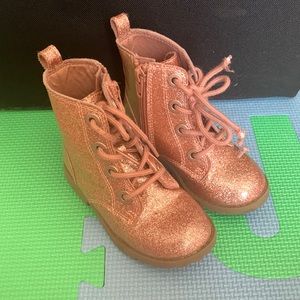 Old navy, size 7 pink combat boots